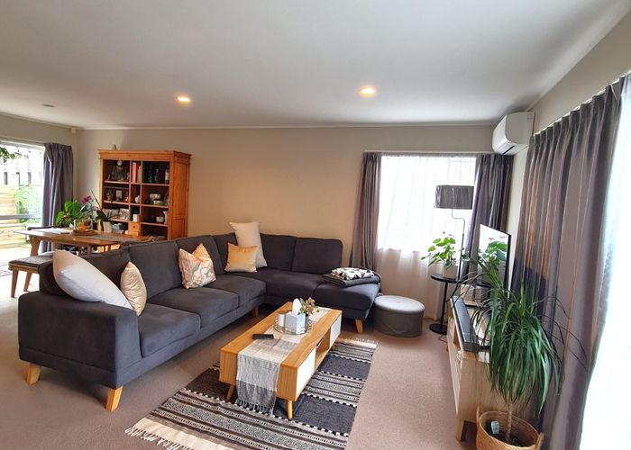  at 2/21 Hauraki Crescent, Pinehill, North Shore City, Auckland