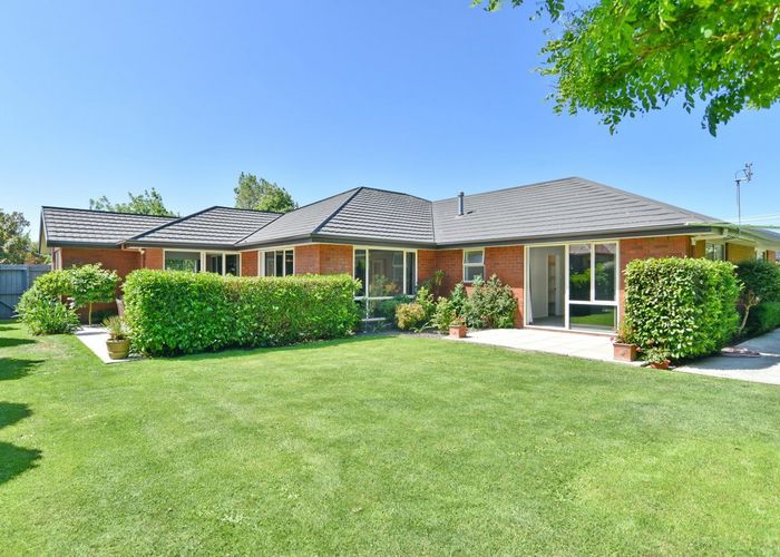  at 42 Woodhurst Drive, Casebrook, Christchurch