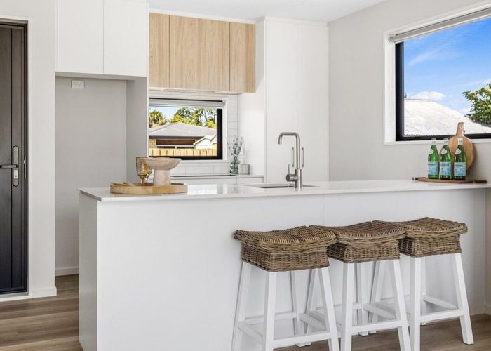  at 2/32 Hammersley Avenue, Shirley, Christchurch City, Canterbury