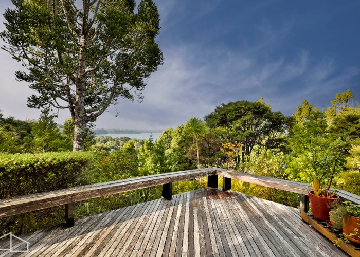  at 8 Wood Bay Road, Titirangi, Auckland