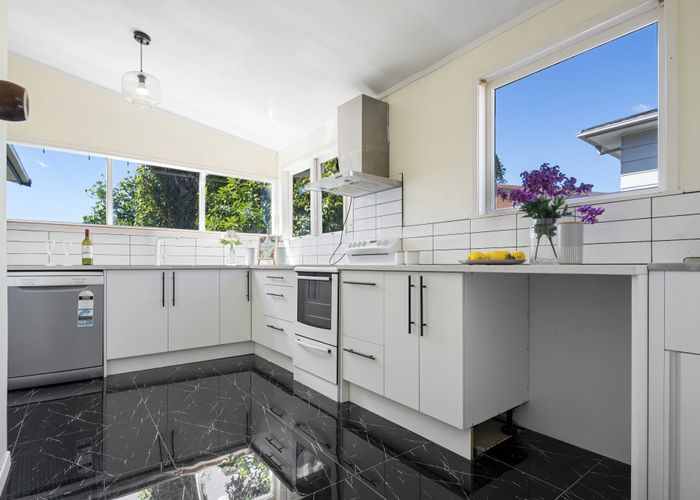  at 575 East Coast Road, Browns Bay, Auckland