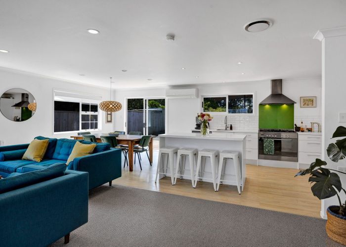  at 8 Hussey Street, Oakura, New Plymouth, Taranaki