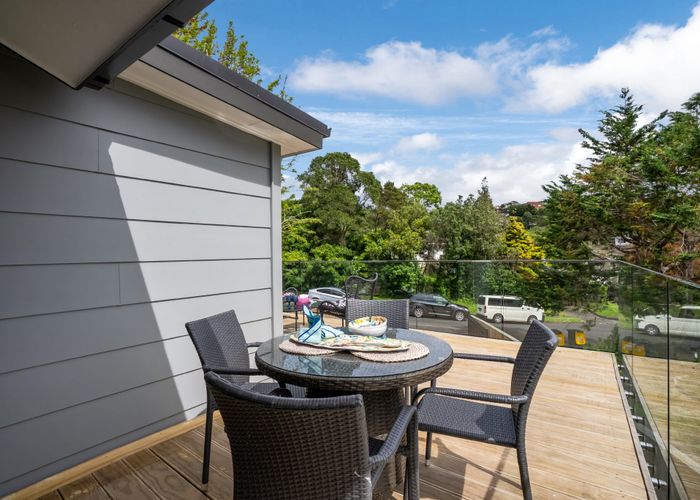  at 10 Eagleson Street, Northcross, North Shore City, Auckland