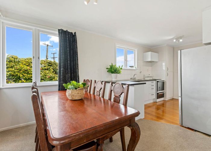  at 2 Undine Street, Pakuranga, Manukau City, Auckland