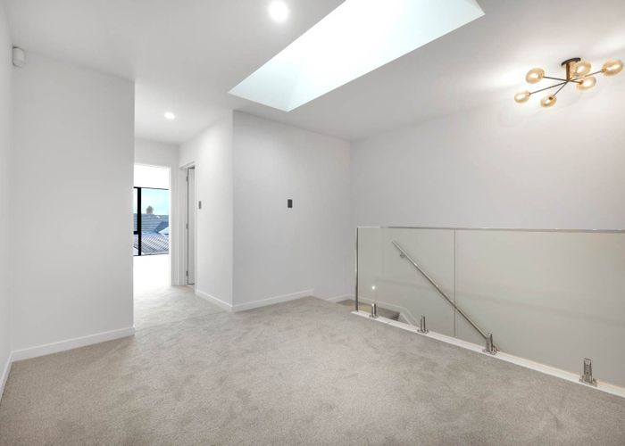  at 2/399 Massey Road, Mangere East, Manukau City, Auckland