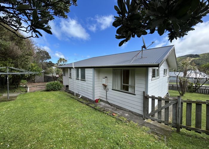  at 14 Frobisher St, Island Bay, Wellington, Wellington