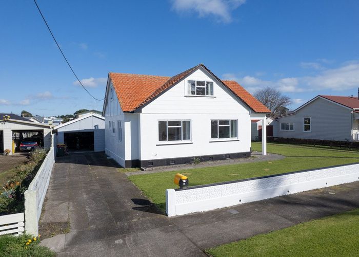  at 87 Queen Street, Waitara, Waitara