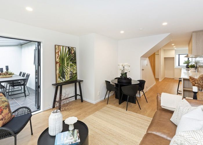  at 2/15 Ayr Street, Riccarton, Christchurch City, Canterbury