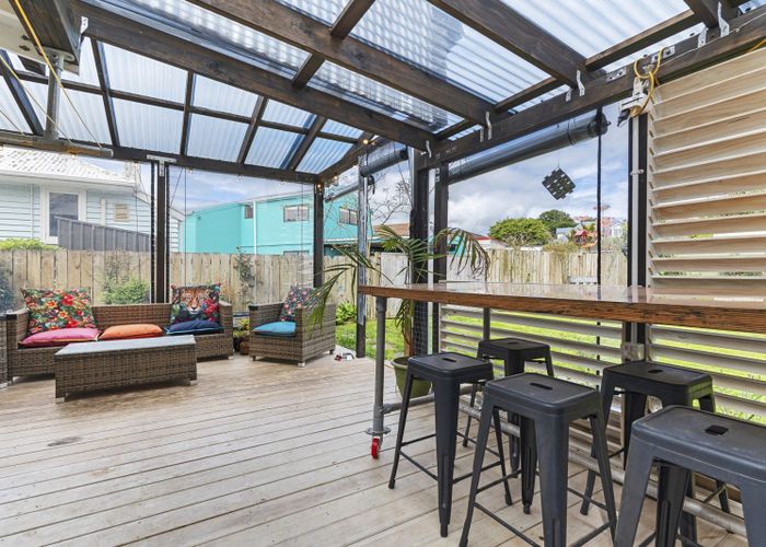  at 5 Huatoki Street, Vogeltown, New Plymouth, Taranaki