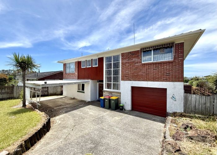  at 11 Keegan Drive, Massey, Waitakere City, Auckland
