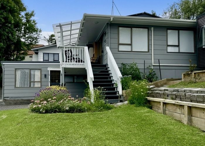  at 1/3 Leith Way, Rothesay Bay, North Shore City, Auckland