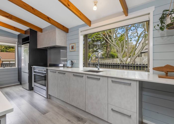  at 2/90 Wattle Farm Road, Wattle Downs, Auckland