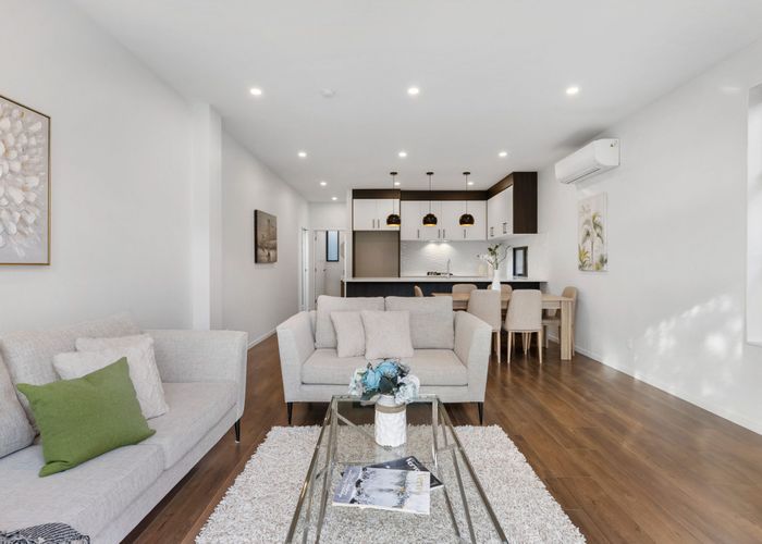  at 10A Egret Court, Unsworth Heights, North Shore City, Auckland