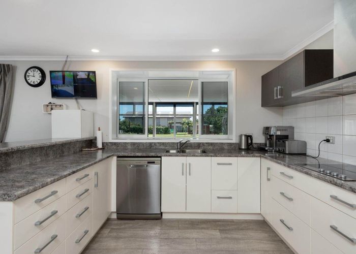  at 10 Twin Oak Avenue, Papamoa Beach, Tauranga, Bay Of Plenty
