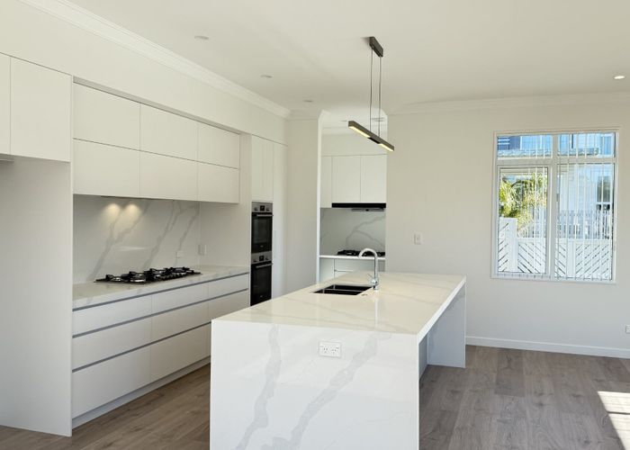  at 10 Richard Hill Close, Fairview Heights, North Shore City, Auckland