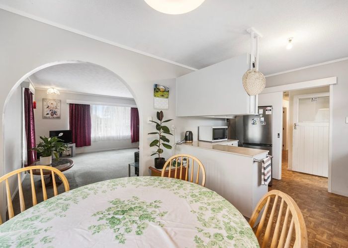  at 4 Kirkella Crescent, Mangere East, Auckland