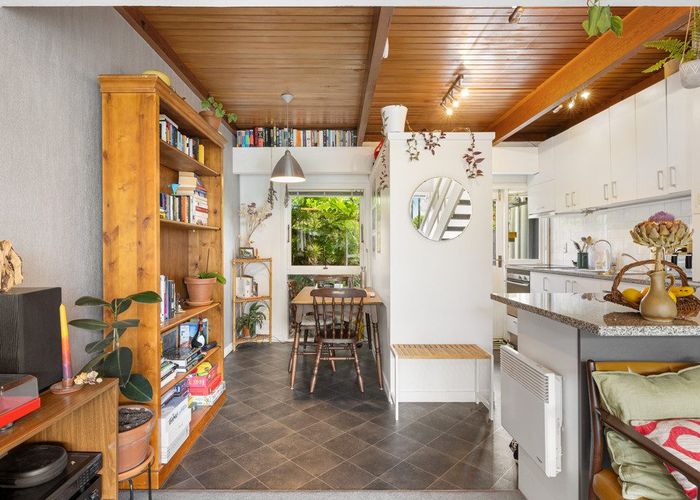  at 4/43 Fendalton Road, Fendalton, Christchurch