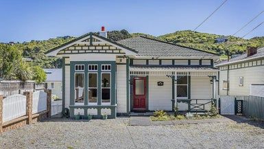  at 136 Clyde Street, Island Bay, Wellington