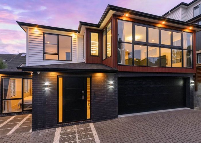  at 121D New Windsor Road, New Windsor, Auckland