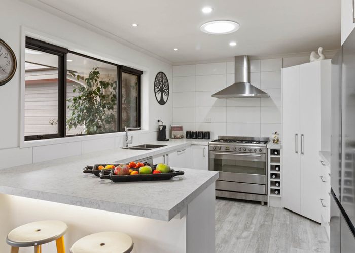  at 25 River Terrace, Renwick