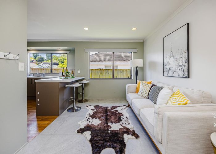  at 21A Britannia Place, Half Moon Bay, Manukau City, Auckland