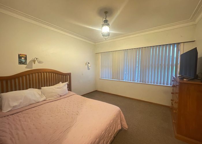  at 36 Vera Road, Te Atatu South, Waitakere City, Auckland