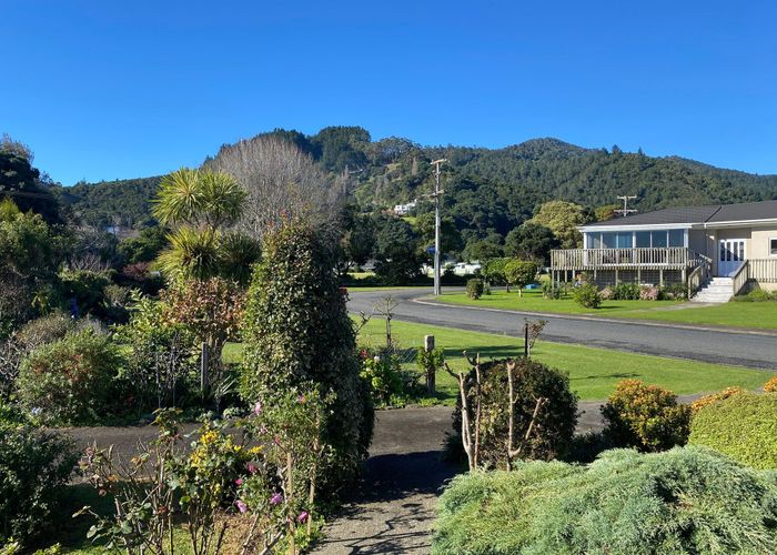  at 42A West Crescent, Te Puru