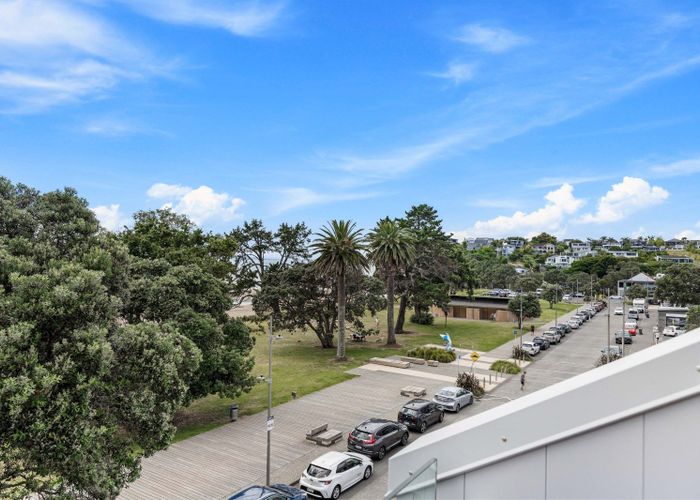  at 9/16 Beach Front Lane, Browns Bay, North Shore City, Auckland
