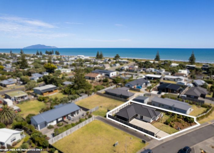  at 49 Seagrass Place, Otaki Beach, Kapiti Coast, Wellington