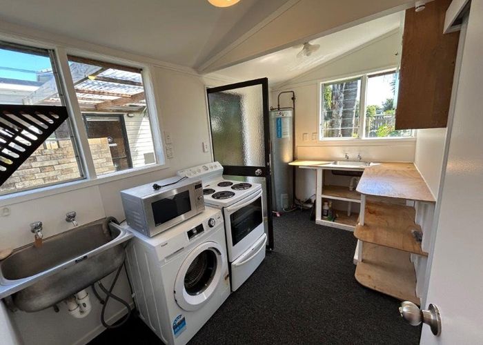  at 1186 Papamoa Beach Road, Papamoa Beach, Tauranga, Bay Of Plenty