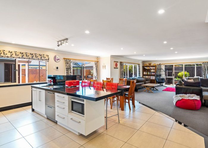  at 32 College Drive, Paraparaumu