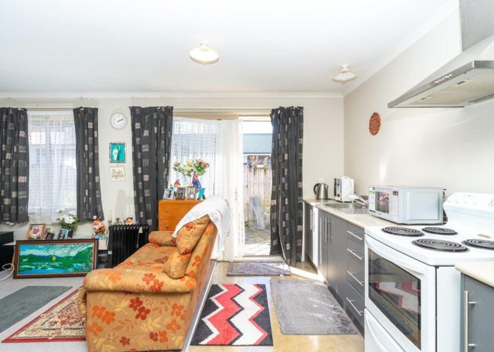  at 2A Burrows Place, Frankton, Hamilton