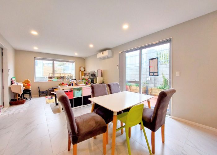  at 51 Rosedale Road, Pinehill, North Shore City, Auckland