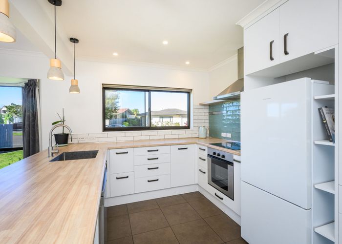  at 53 Raglan Avenue, Cloverlea, Palmerston North, Manawatu / Whanganui