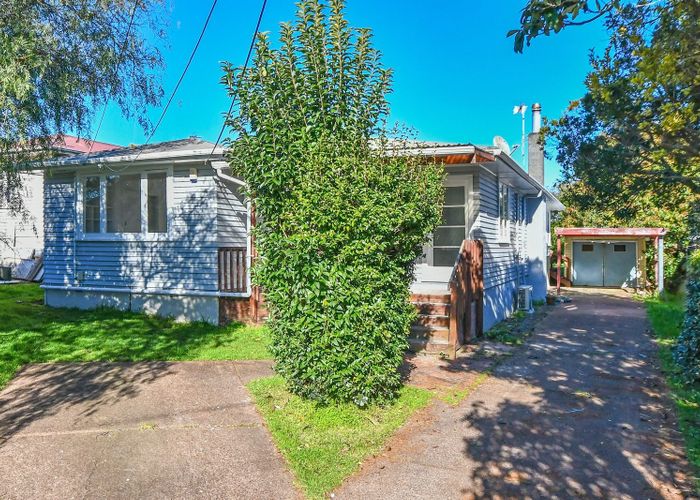  at 20 Chilcott Road, Henderson, Waitakere City, Auckland