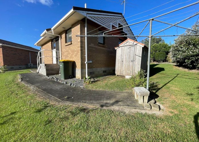  at 8/2 John Bracken Way, Beach Haven, North Shore City, Auckland