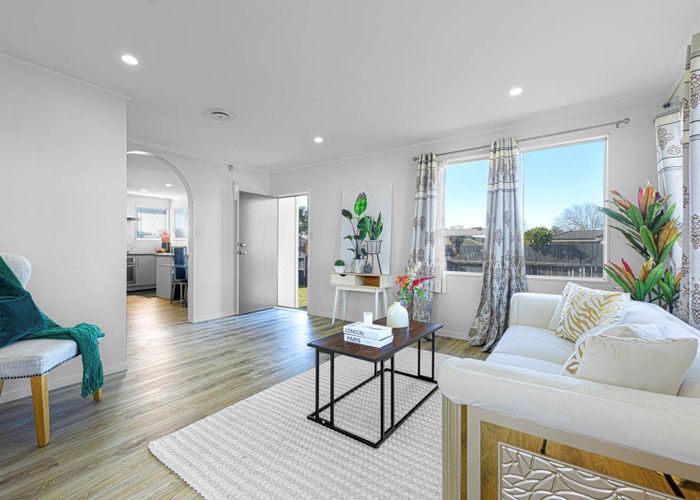  at 2/17 Trimdon Street, Randwick Park, Manukau City, Auckland