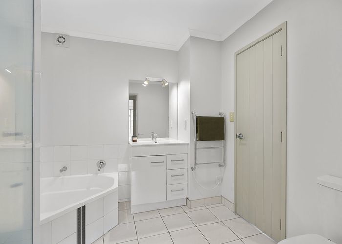  at 15C Charlemont Street, Whitiora, Hamilton, Waikato