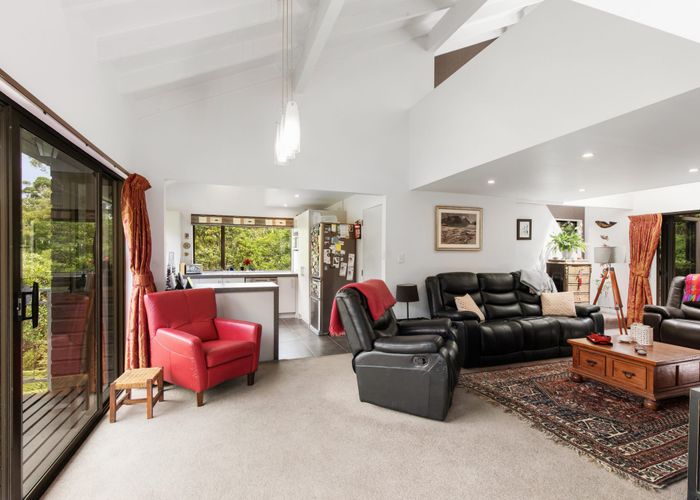  at 4 Lady Bell Grove, Lowry Bay, Lower Hutt