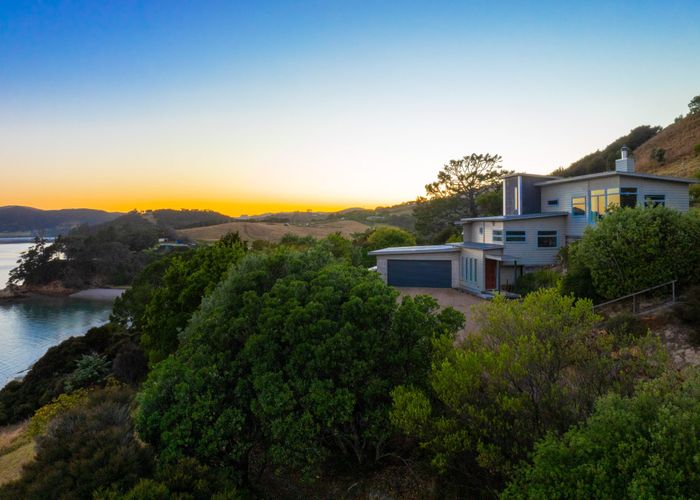  at 29 Rothschild Terrace, Te Whau, Waiheke Island, Auckland