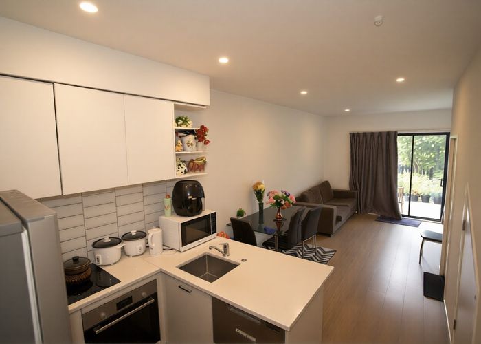  at 31-47A Huntington Drive, Huntington Park, Manukau City, Auckland