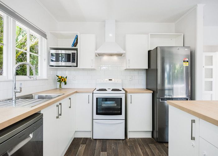  at 43a Stanley Road, Glenfield, North Shore City, Auckland