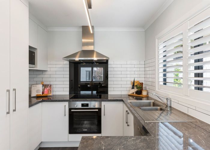  at 11 Poplar Grove, Ebdentown, Upper Hutt, Wellington