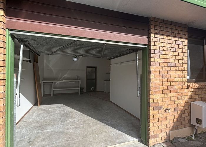  at 129 Taylor Street, Blockhouse Bay, Auckland