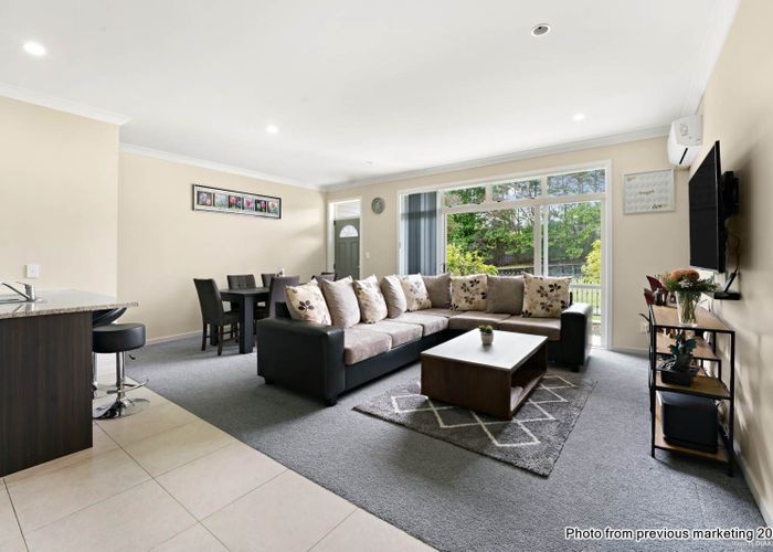  at 11/44 Carlos Drive, Flat Bush, Manukau City, Auckland
