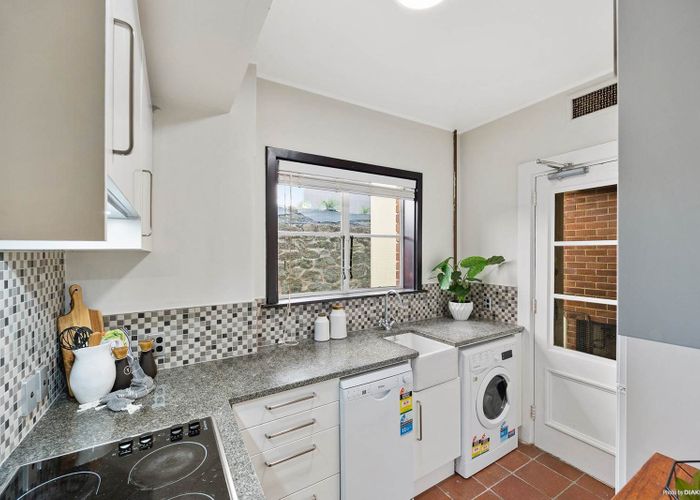  at 2/3 Eden Crescent, City Centre, Auckland City, Auckland