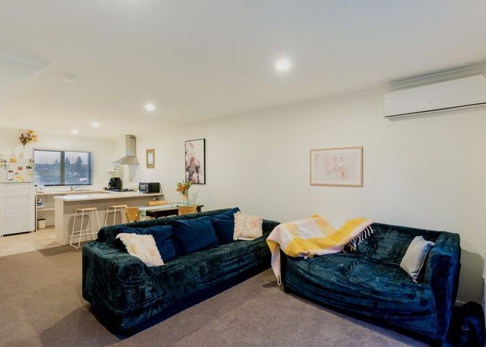  at 22 Whakawhiti Loop, Avondale, Auckland