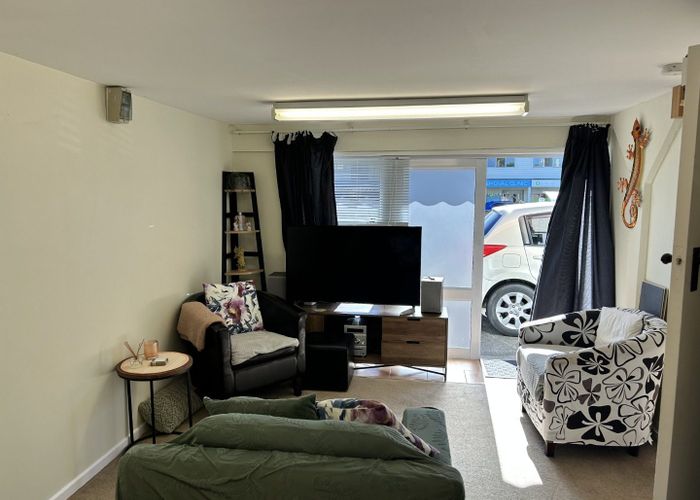  at 5 Seaview Road, Paraparaumu Beach, Kapiti Coast, Wellington