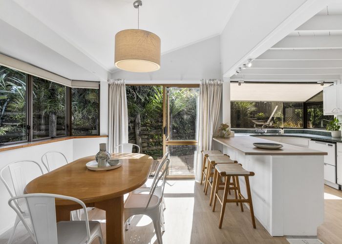  at 8A Athol Place, Saint Heliers, Auckland
