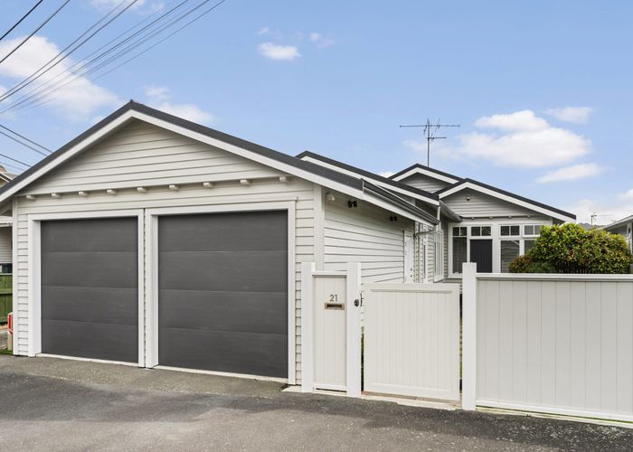  at 21 Argentine Avenue, Miramar, Wellington